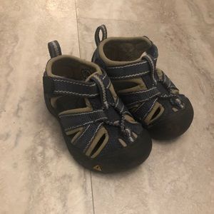 Keen toddler H2 sandals blue grey size 4
